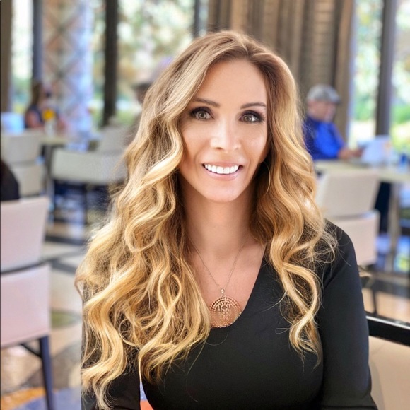 Meet Your Posher, Kimberly - Picture 1 of 1